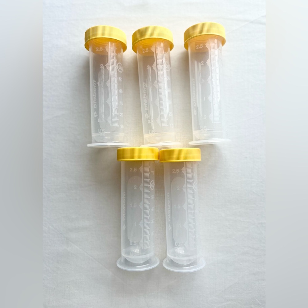 Medela Breast Milk Storage Bottles x5 2.7 ounce Containers with lids